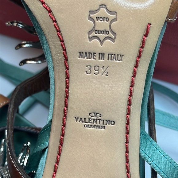 VALENTINO VINTAGE STUNNING HEELS - Picture 9 of 10